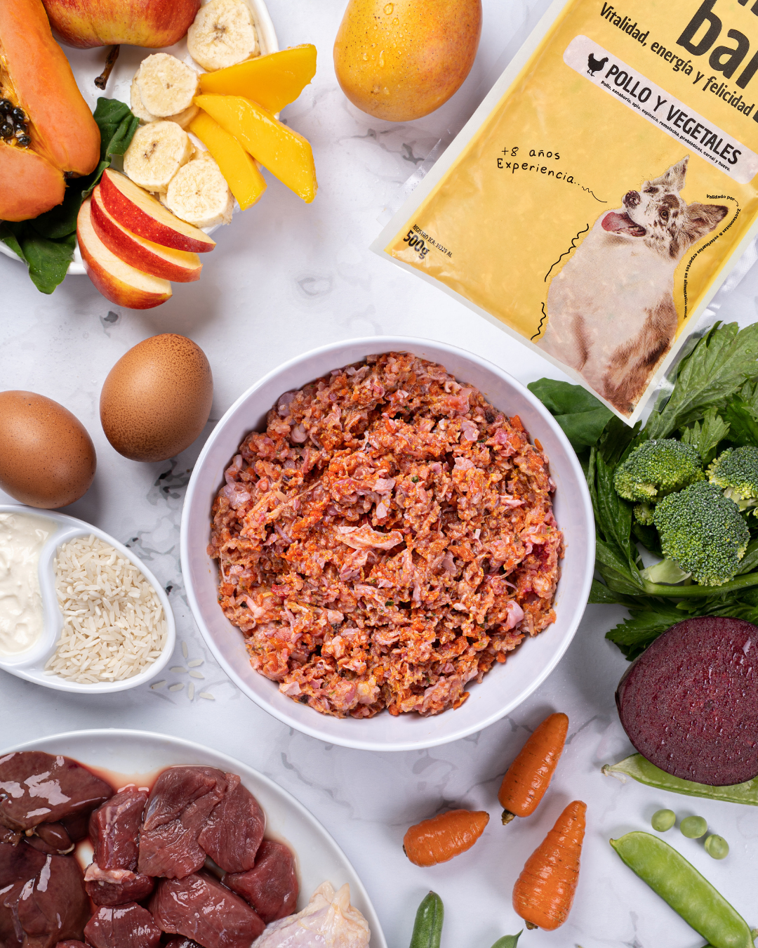 Comida barf para perros de pollo y vegetales